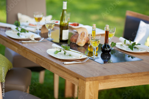 Foto: festlicher tisch im garten festlicher tisch im garten