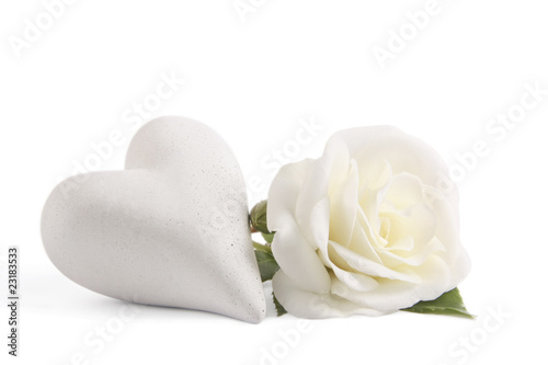 Foto: White rose with heart White rose with heart