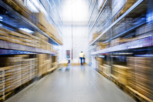 Foto: Large furniture warehouse Large furniture warehouse