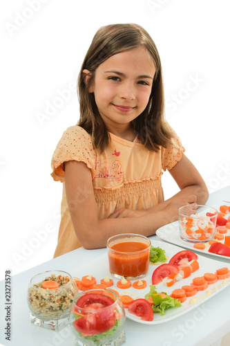 Photo: fillette fière de ses préparations culinaires fillette fière de ses préparations culinaires