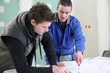 Ouvrier et apprenti Ouvrier et apprenti
