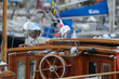 Poste de pilotage d'un vieux navire