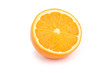Halbierte Orange isoliert mit Schatten Halbierte Orange isoliert mit Schatten