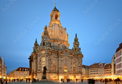 Foto: Dresdner Frauenkirche am Abend Dresdner Frauenkirche am Abend