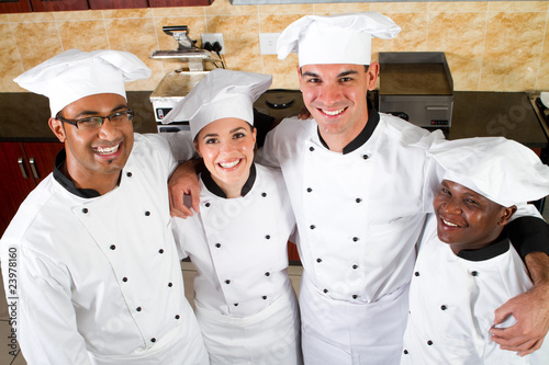 Foto: team of friendly chefs team of friendly chefs
