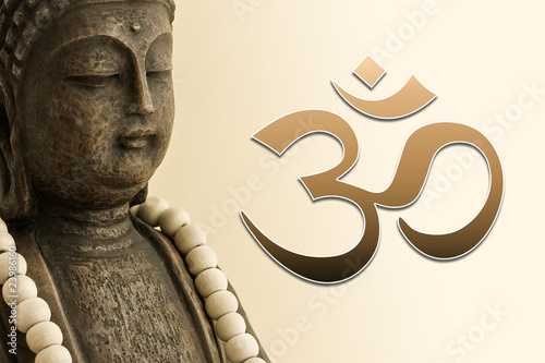 Photo: ZEN Buddha mit Mala-Kette und OM Zeichen ZEN Buddha mit Mala-Kette und OM Zeichen