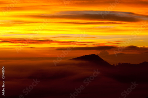 Foto: Sunrise at the Bromo volcano, Indonesia Sunrise at the Bromo volcano, Indonesia