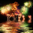 feux d'artifice sur l'eau