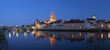 Panorama der Altstadt Regensburg bei Nacht