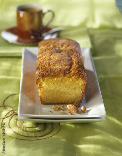 Photo: almond and orange-flavored sponge cake almond and orange-flavored sponge cake