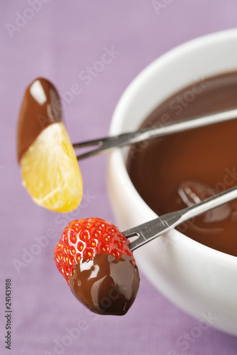 Photo: chocolate cream dessert with fresh fruit chocolate cream dessert with fresh fruit