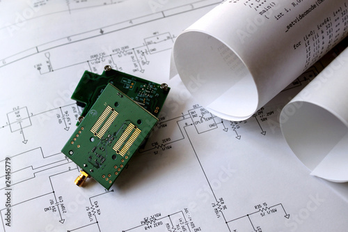 Photo: printed circuit board,circuit diagram printed circuit board,circuit diagram