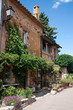 Façades de maison du village de Roussillon