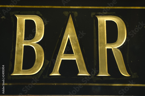 Photo: Enseigne de Bar à Paris Enseigne de Bar à Paris