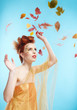 Foto: girl and autumn leaves girl and autumn leaves