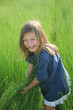 enfant campagne champ