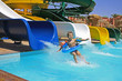 Image : little girl is falling to the swiming pool