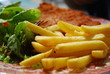 Schnitzel mit Pommes