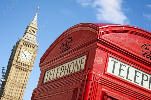 Foto: Red Telephone box and Big Ben, London. Red Telephone box and Big Ben, London.