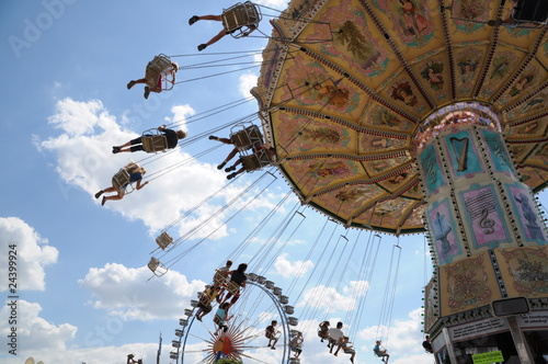 Foto: Auf der Kirmes Auf der Kirmes
