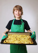 Junge mit Pommes Frites