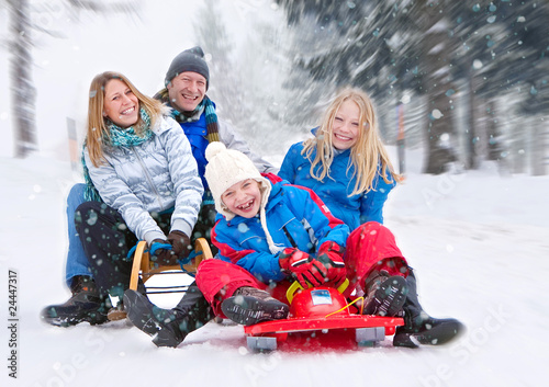Foto: family-snow-fun 01 family-snow-fun 01