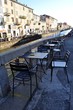 Tavolini sui Navigli a Milano