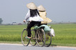 VIETNAMIENNES SUR DES VELOS - VIETNAM - BAC NINH - 2007 VIETNAMIENNES SUR DES VELOS - VIETNAM - BAC NINH - 2007