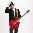 Musiker mit roter Gitarre