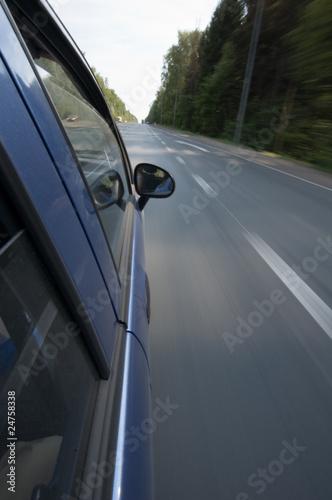 Foto: driving the car driving the car