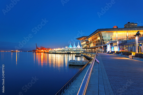 Foto: Vancouver Coal Harbour mit Blick auf Canada Place Vancouver Coal Harbour mit Blick auf Canada Place