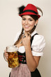 Foto: bayrisches Madl im Dirndl mit Bier bayrisches Madl im Dirndl mit Bier