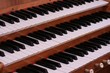 Tasten einer Kirchenorgel
