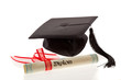 Doktorhut und Diplom