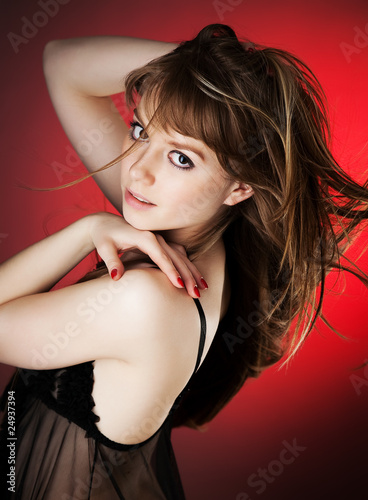 Foto: Portrait beautiful young woman Portrait beautiful young woman