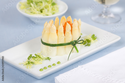 Spargel angerichtet Spargel angerichtet