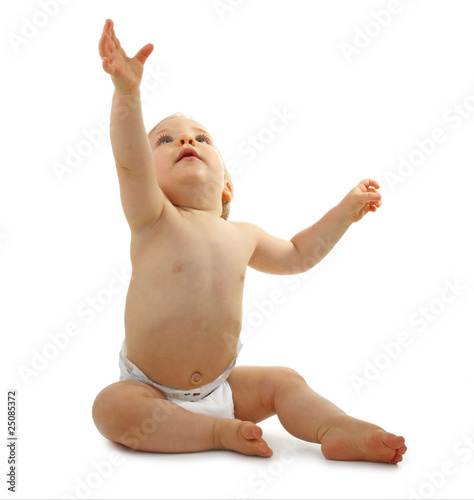 Photo: bébé avec les bras tendus bébé avec les bras tendus