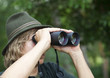 Jäger mit Fernglas