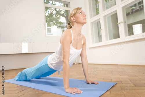 Foto: yoga for women yoga for women