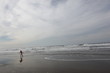 Enfant qui court sur la plage