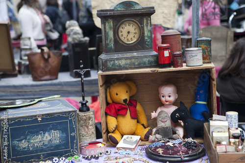 Photo : doll and toy on street market in London doll and toy on street market in London