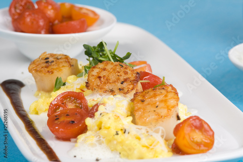 Jakobsmuscheln mit Safranrisotto