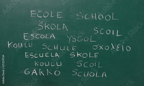 Photo: école multilangue école multilangue