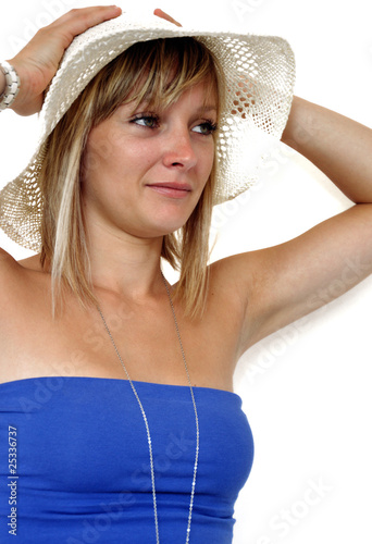 Jeune femme qui se prend la tête Jeune femme qui se prend la tête
