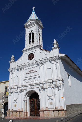 Photo: Iglesia de la Merced de los Padres Oblatos, Cuenca, Ecuador Iglesia de la Merced de los Padres Oblatos, Cuenca, Ecuador
