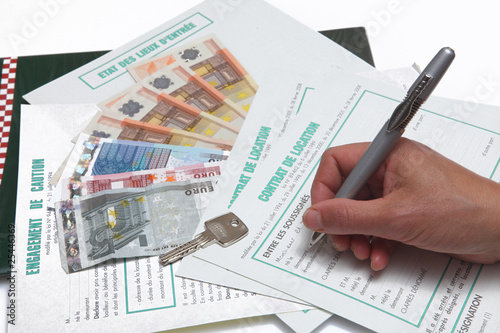 Photo: remplir son contrat remplir son contrat