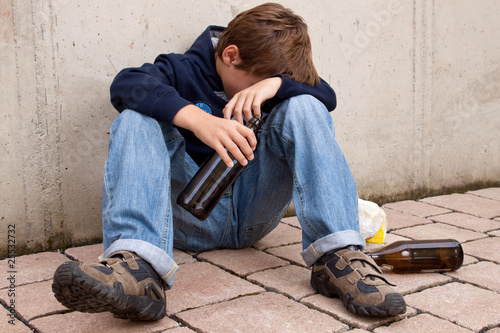Photo: Jugend Alkoholismus Jugend Alkoholismus