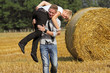 toben im Feld