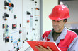 Photo : Control Room Engineer