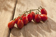 Eiertomaten an der Rispe